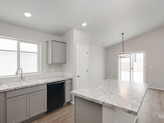 5th image of 19574 Alleghenny Way