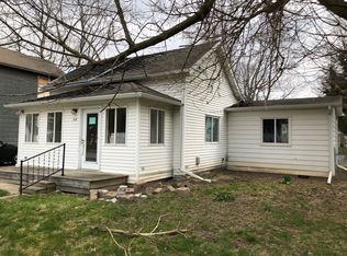 318 S 2nd St, Fowlerville, MI 48836
