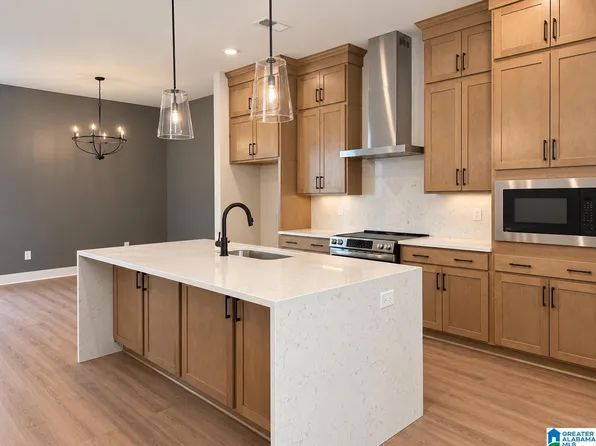 754 River Walk Dr, Birmingham, AL 35216