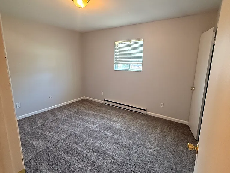 521 State St #6 — Photo 3