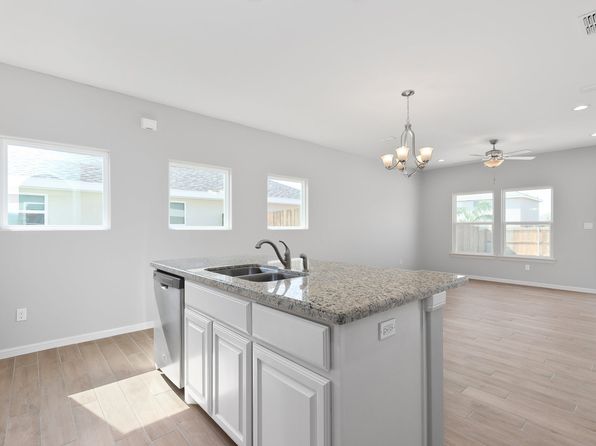 911 S Templo Dorado, Mission, TX 78572