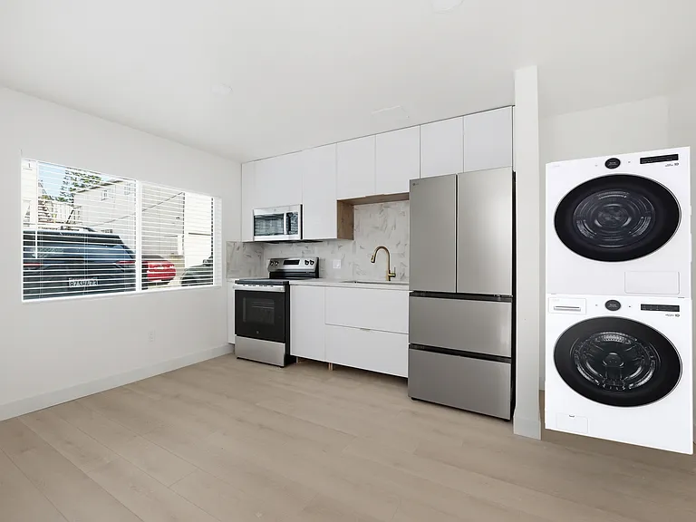 4059 Louisiana St #9 — Photo 4