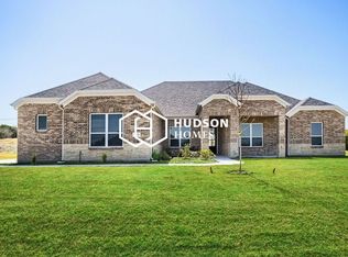 325 Slimp Blf, Azle, TX 76020
