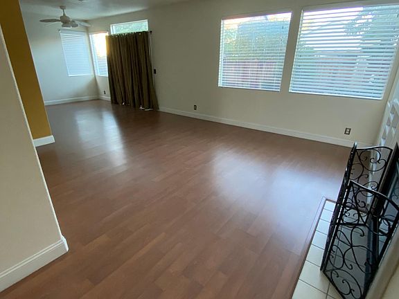 ENTRY TO LIVING ROOM