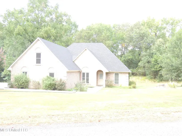 2780 N Crockett Rd, Senatobia, MS 38668
