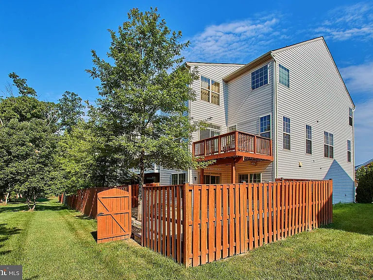 42649 Macauley Pl — Photo 26