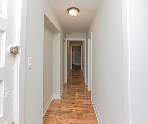 4th image of 639 W Oakdale Ave #6451