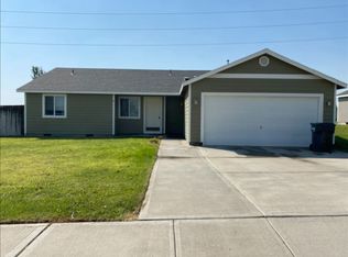 4212 John Deere Ln, Pasco, WA