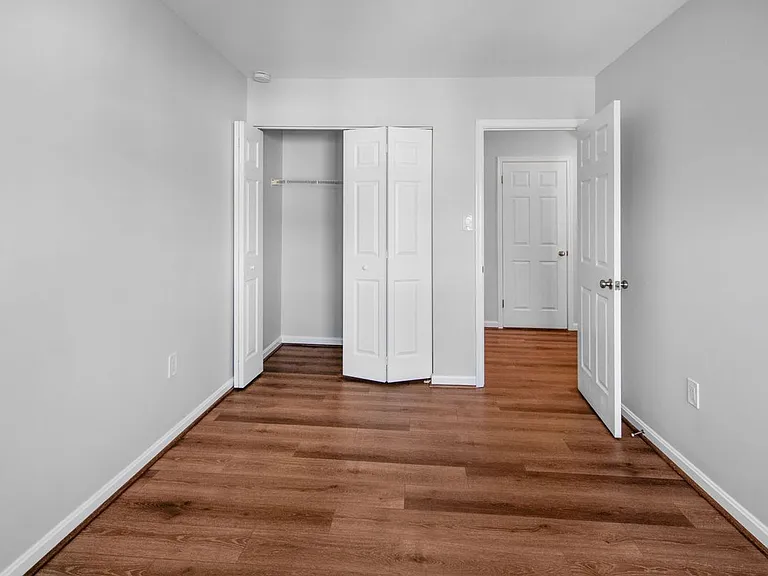14318 S Shore Ct — Photo 27
