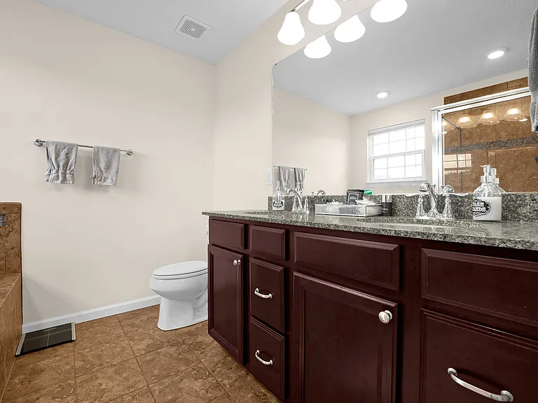 6468 Holly Ln — Photo 18