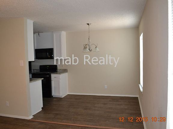 3rd image of 714 Truman St