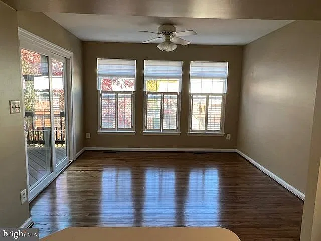 4940 Marshlake Ln — Photo 10