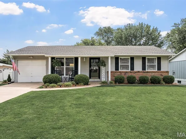 6 Cricklewood Ln, Saint Peters, MO 63376