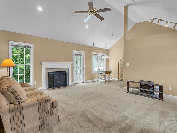 4th image of 133 Anton Dr