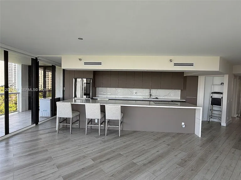 3640 Yacht Club Dr #805 — Photo 3