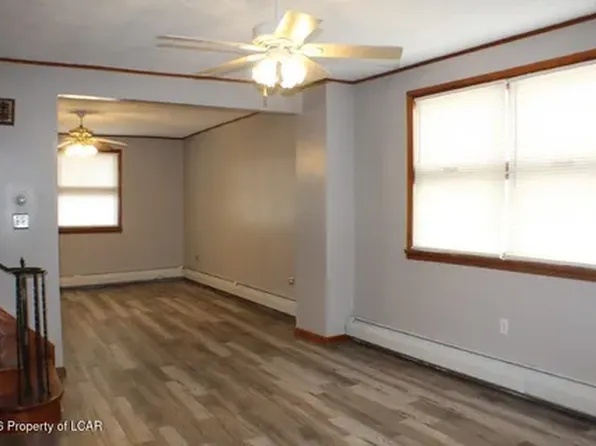 63 W Main St, Nanticoke, PA 18634