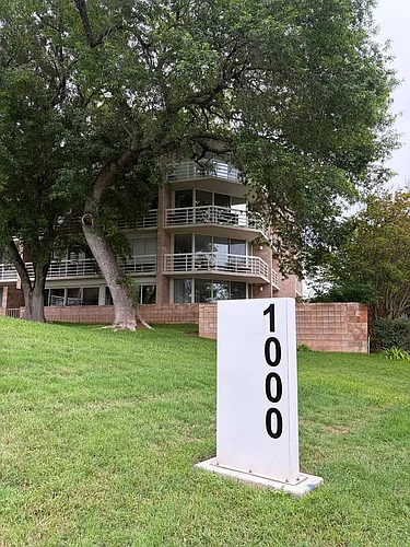 1000 Guadalupe St Photo 1