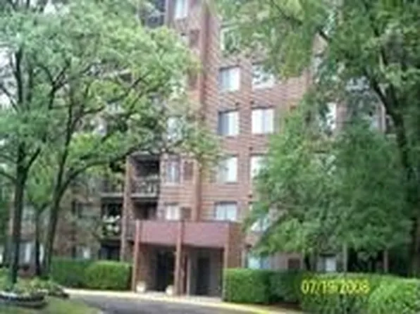 400 Park Ave APT 516, Calumet City, IL 60409