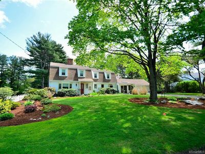 28 Lakeview Dr, West Hartford, CT, 06117