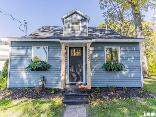 2432 Cutler Ave, Muskegon, MI 49441
