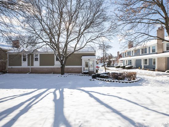 20940 E Glen Haven Cir #46, Northville, MI 48167