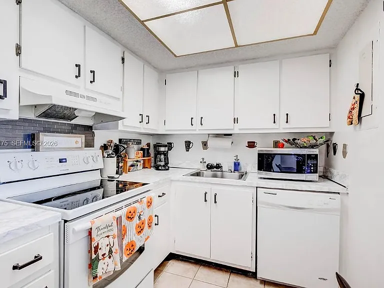 5570 NW 44th St #412A — Photo 5