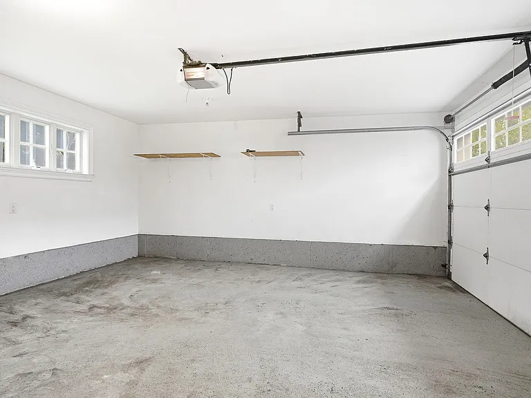 228 Central Ave — Photo 27