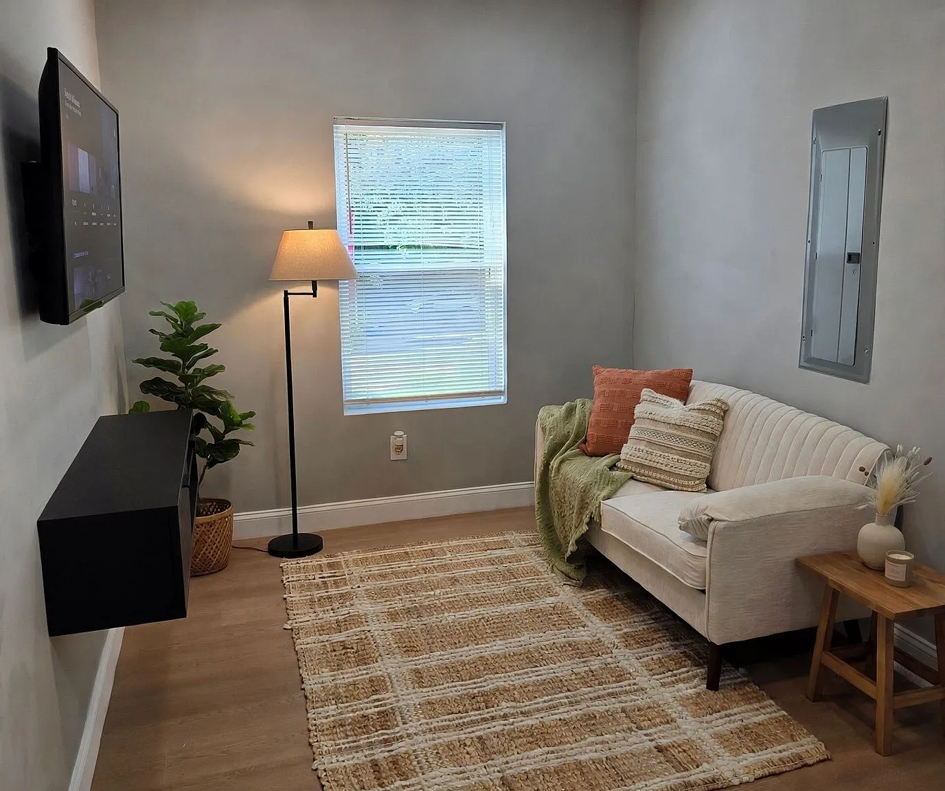 1 bed, 975 sqft, $1,025 — Photo 4