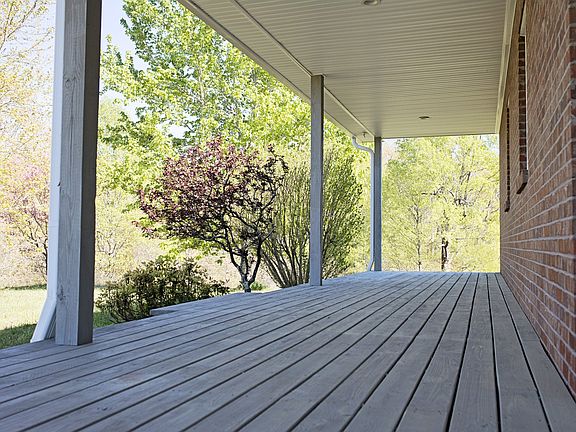 3rd image of 11698 Betts Rd