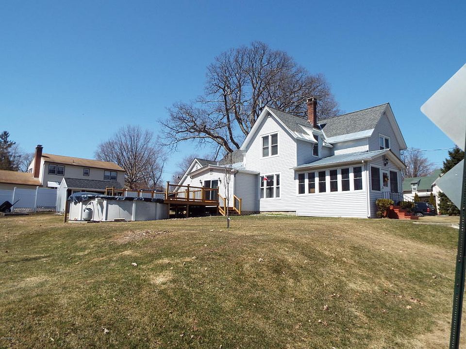 1st image of 52 Grace Ave