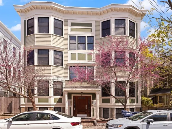 27 Prince St #3L, Cambridge, MA 02139