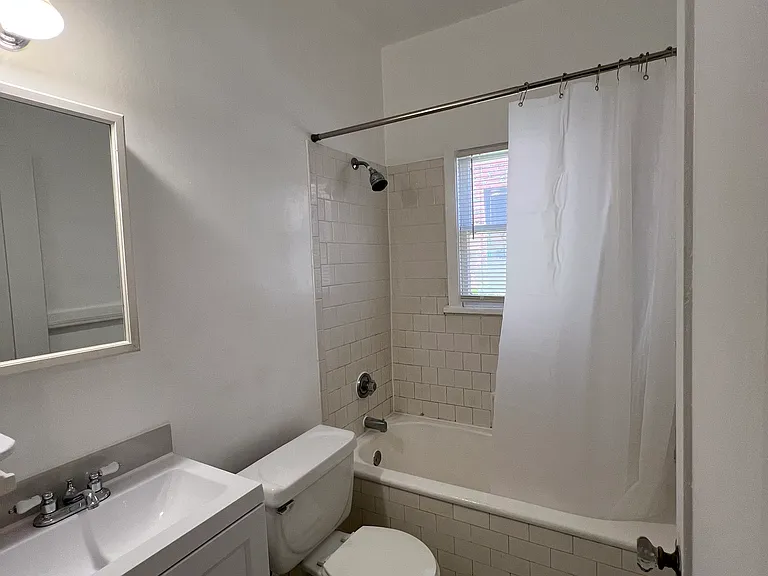 4604 Los Feliz Blvd #202 — Photo 23