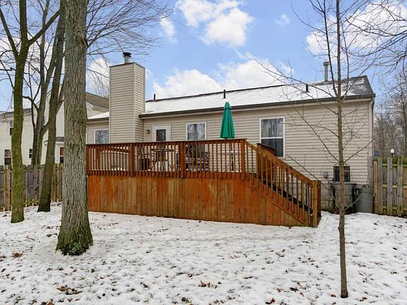 2nd image of 472 Maplegrove Dr