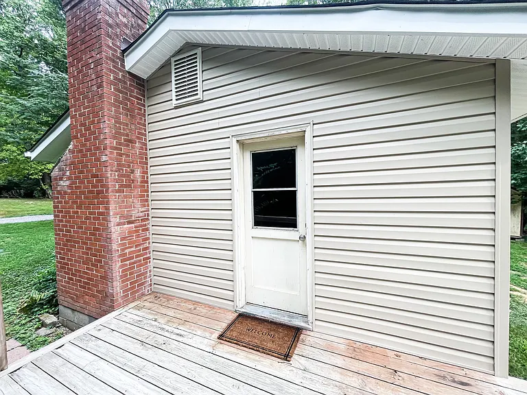 9395 Marcus Ln — Photo 2