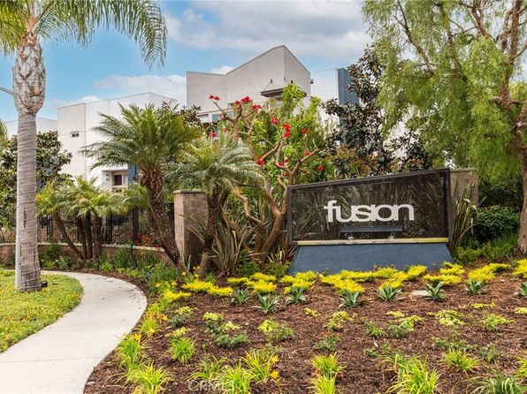 5512 W 149th Pl UNIT 10