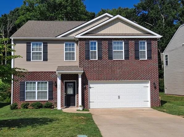 1527 Sergeant Ln, Knoxville, TN 37932