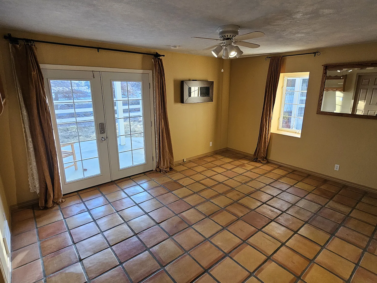 18465 Pinehurst Rd — Photo 3