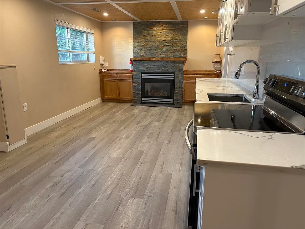 2 bed, 939 sqft, $1,600 — Photo 4