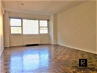 Rented by R New York