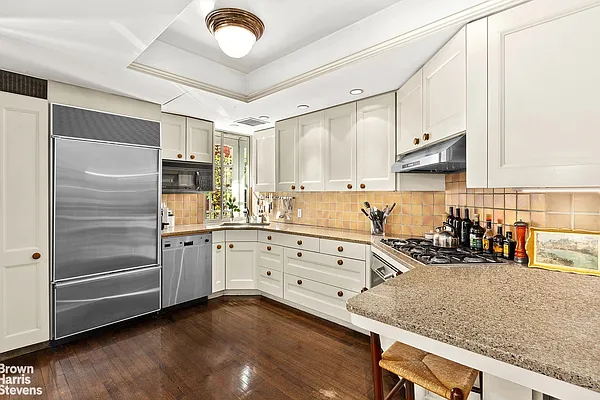Sold by Brown Harris Stevens | media 23