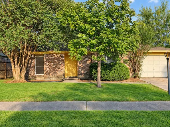 16961 Mockingbird Ct, Conroe, TX 77385