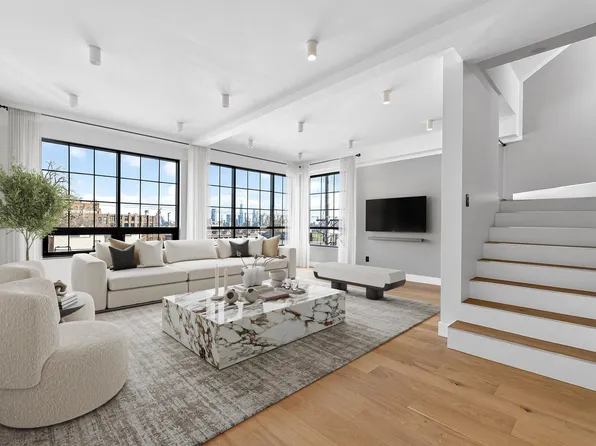 31 Bayview Ave #2, Jersey City, NJ 07305