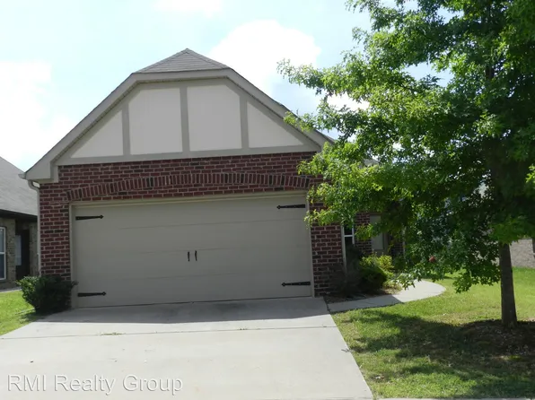 2817 Oxmoor Glen Dr, Birmingham, AL 35211