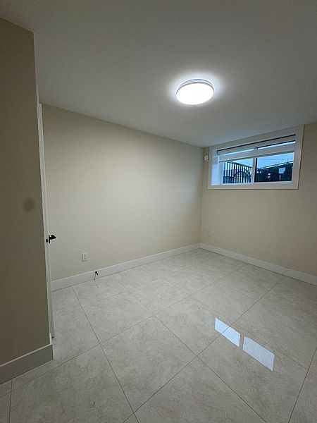 Burnaby House for rent - 4 Bedrooms — photo 10