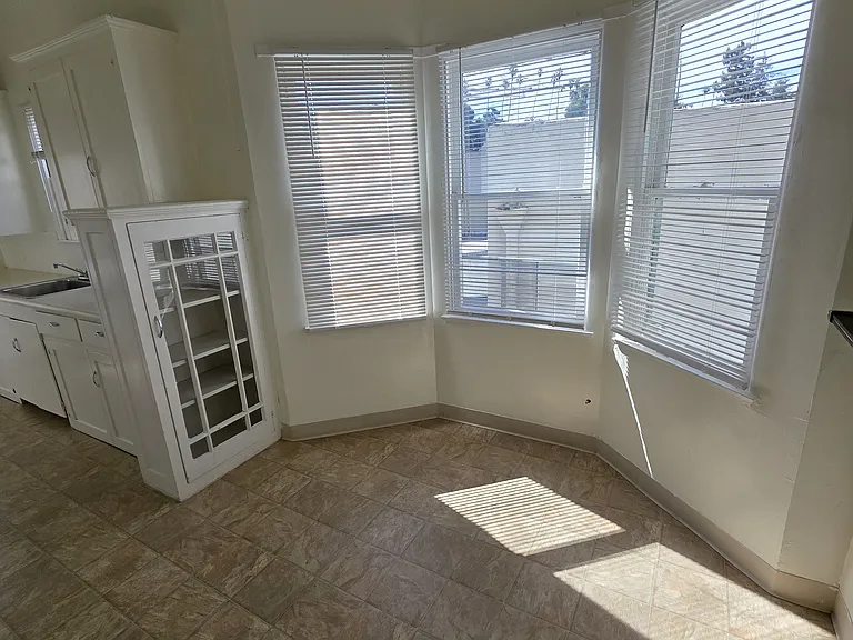 1142 McKinley Ave #12 — Photo 15