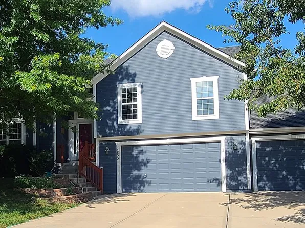 4833 Brownridge St, Shawnee, KS 66218