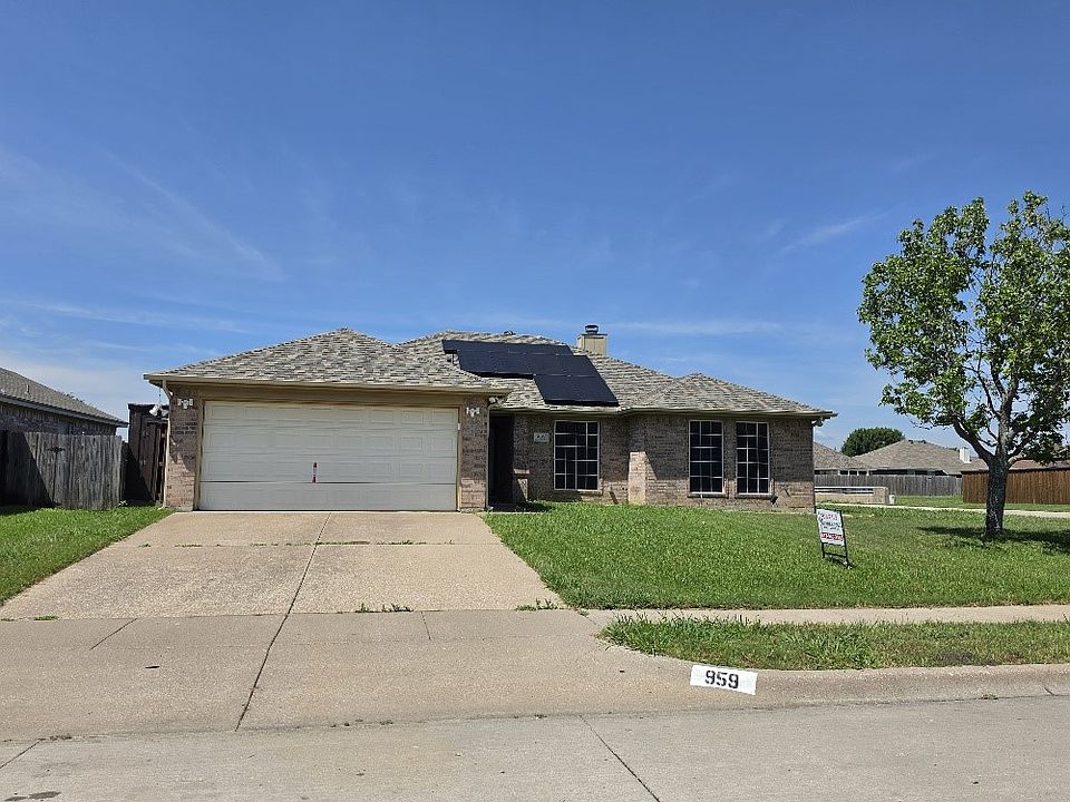 1st image of 959 Aaron Dr