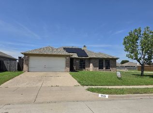 3220 Winoak Dr, Fort Worth, TX 76123