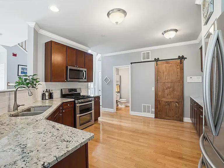 1814 Candlelight Cir — Photo 11