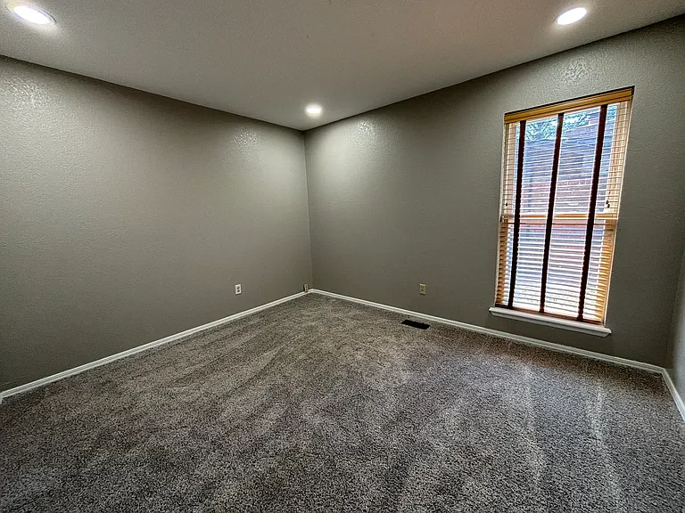 1302 Briar Creek Rd — Photo 24